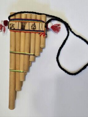 Handmade Andean Pan Flute - Traditional Peruvian Bamboo Zampoña with Etched Art